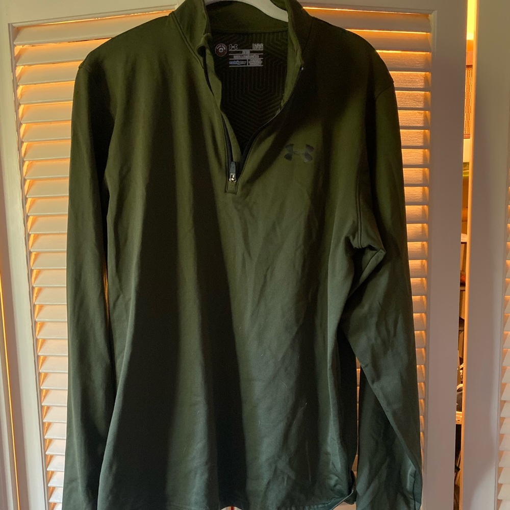 Men’s L UnderArmor Coldgear half-zip pullover